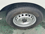 新品タイヤやスタッドレスタイヤのご希望の方は、お知らせ下さい。車種に合わせたサイズをお調べしてご提案させていただきます。