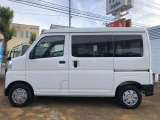 納車前にはプロのメカニックが点検、整備を行いますので安心してお乗り頂けます。