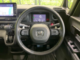【純正革巻きステアリング】上質な革を使用することで、手にしっかり馴染みとても運転しやすいハンドルです♪