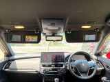 車内も広々としており、落ち着いた配色のインテリアで上質な空間となっております☆