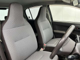 しっかりとしていて上質な座り心地のシートです。 座り心地も良くて長時間の運転も快適ですよ。 肌触りの良いシートが評判です。