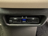 ビルトインタイプの【ETC】で見た目もスッキリ。高速道路の利用にとても便利です。