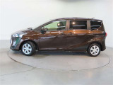 「これって中古車なの?」とおっしゃっていただける、美しい中古車をお届けしたい。U-Car店舗は9店・在庫は約300台ございます。