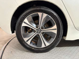 タイヤサイズは215/50R17です☆