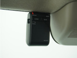 ◆ドライブレコーダー◆映像・音声などを記録する自動車用の装置です。 もしもの事故の際の記録はもちろん、旅行の際の思い出としてドライブの映像を楽しむことができます。