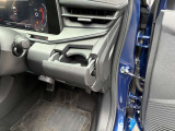 運転席横にはドリンクホルダーもございます。
