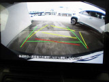 バックモニターで、後方を確認しながら安心して駐車することができます。運転初心者も熟練者も必須の機能です!