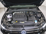 ●Volkswagenを知り尽くしたスペシャリストが隅々まで整備●各モデルの情報がインプットされた専用テスターで過去の細かな不具合を確認。モデルごとや部位ごとに専用スペシャルツールを用いて整備します。