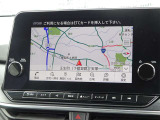 【ナビ】メーカーSDナビ付きです。目的地を設定すれば初めての場所でも簡単に行くことができます。もちろん音楽だって聴けちゃいます♪