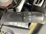 【オートライト(AUTO)】外の明るさをシステムが感知して、自動でヘッドライトが点灯します!ヘッドライトをつけ忘れを防ぐ便利機能です。