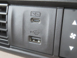 充電用USB付き☆