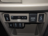 運転席&助手席シートヒーターが付いてます。寒い冬でもスイッチONで座面をあたたかくして、ドライブをさらに快適にしてくれます。