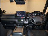 オシャレなインテリアで運転する気分も盛り上がりますよね^^