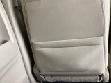 シートポケット装備。小物を入れたりできて便利です