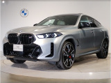 BMW X6 M60i 元デモカー車両 アダプティブMサスペンションプロフェッショナル フローズン・ピュアグレー パノラマガラスサンルーフ レザーインテリアパッケージ 22インチAW クラフテッドクリスタル