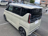 プライバシーガラスなので、中の荷物やプライバシーも保たれます。