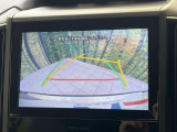 【バックカメラ】駐車時に後方がリアルタイム映像で確認できます。大型商業施設や立体駐車場での駐車時や、夜間のバック時に大活躍!運転スキルに関わらず、今や必須となった装備のひとつです!