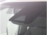 TOYOTA SAFETY SENSEは道路状況、車両状態、天候状態及びドライバーの操作状況などによっては、作動しない場所があります。あくまで運転補助機能です。
