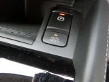 オートホールドは、スイッチ1つでブレーキペダルから足を離しても自動的にブレーキ力保持されるので、信号待ちなどで便利です★