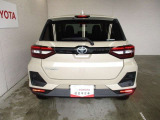 バックカメラが付いているので後方確認が非常にしやすいです。今や運転初心者も熟練者も必須装備!