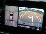 【アラウンドビューモニター&バックモニター】クルマを真上から見下ろしているかのような映像が表示され、周囲の状況がひと目で把握できるので、安心してスマートに駐車できます。駐車が苦手な方にオススメです!