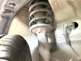 お車を安心してお乗りいただく為には、足回りの定期点検が欠かせません。サービスサポート(有償保証)では無料点検もご提供しており、安心のカーライフをお過ごしいただけるサポート体制が整っています。