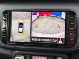 駐停車には便利なアラウンドビューモニター搭載。サイドモニターの切り替えも可能です。