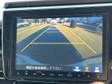 【バックモニター】後ろのカメラの映像をモニターに映し出すことができます!後方の見えない死角や、障害物との距離感をしっかり確認することができます!駐車が苦手な方におすすめです。