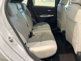 後部座席も大きく乗り降りしやすく、長時間の運転でも快適に過ごすことができます!