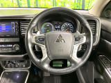【純正革巻きステアリング】上質な革を使用することで、手にしっかり馴染みとても運転しやすいハンドルです♪