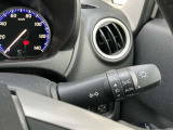 オートライトついてます。トンネルでいちいちスイッチ切り替えなくて良い感覚は使ってからしみじみ感じますよ。
