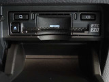 運転席お膝元にETCカード挿入口がございます。