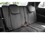 メルセデスの認定中古車は2年保証がついております。