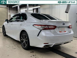 「中古車ハイブリッド保証」付き。ハイブリッド機構を無償で保証します。保証期間は、初度登録年月から10年目まで、またはロングラン保証が終わってから3年間。ただし累計走行距離が20万km以内です。