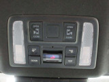 運転席からもスイッチ1つでリヤドアを開閉する事ができます。