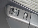 パワーウィンドウを装備しております!助手席ウィンドウの閉め忘れも運転席で解決できます♪