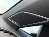 ●harman/kardonサウンドシステム:オーディオ専門メーカーが手掛けるプレミアムスピーカーを装備。多数のスピーカーから、音の粒立ちまで分かる高品質な音楽をお楽しみいただけます。