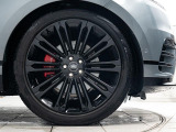 【インテリアガード】こちらを施工いただきますと、レザーのコンディションを保ち、色移りやシミなどをつきにくく大変人気なオプションとなります。