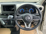 運転席まわりです。細かいオプションなど、気になるところがあればお気軽にメールやお電話等でお問合せください。
