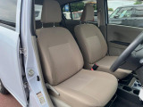 運転席シート廻りは使用感も少なく、良好な状態となっています。丁寧に使われていたことがよくわかりますね。