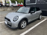 MINI正規ディーラーの血統書付認定中古車。皆様のご相談お待ちしております。