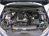 ●Volkswagenを知り尽くしたスペシャリストが隅々まで整備●各モデルの情報がインプットされた専用テスターで過去の細かな不具合を確認。モデルごとや部位ごとに専用スペシャルツールを用いて整備します。