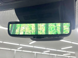【デジタルインナーミラー】後席の大きな荷物や同乗者で後方が確認しづらい時でも安心!カメラが撮影した車両後方の映像をルームミラー内に表示。クリアな視界で状況の確認が可能です!