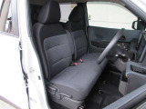 視野が広く操作しやすい運転席