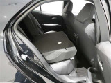 シートバックは左右独立した可倒式で、用途に応じてシートアレンジ出来ます。