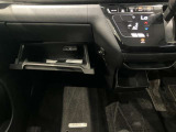 収納スペースもたくさん有ります☆車検証や小物類などすっきり収納♪