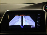 スマートキー付きです。スマートキーとは鍵を車に差し込まなくても、ドアノブを触ったりするだけで、ドアロックを解錠できます。これが凄く便利なんですよ。