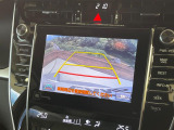 【バックカメラ】駐車時に後方がリアルタイム映像で確認できます。大型商業施設や立体駐車場での駐車時や、夜間のバック時に大活躍!運転スキルに関わらず、今や必須となった装備のひとつです!
