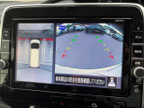 駐車時に映像を映し出して、安全に確認できる機能です!接触の危険が迫れば、表示や警告音で知らせてくれます!難しい駐車も楽々です!