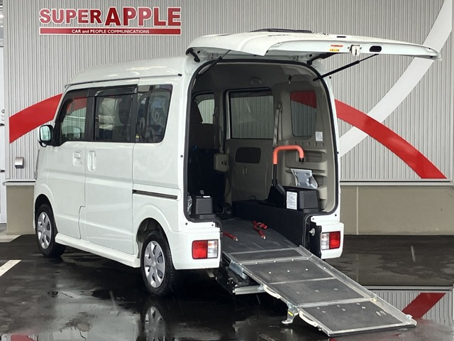 NV100クリッパーリオ チェアキャブ ハイルーフ 4WD